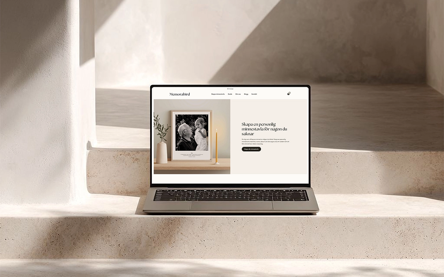 WordPress-hemsida Memorabird minnestavlor personlig present byggd av WebbGlow